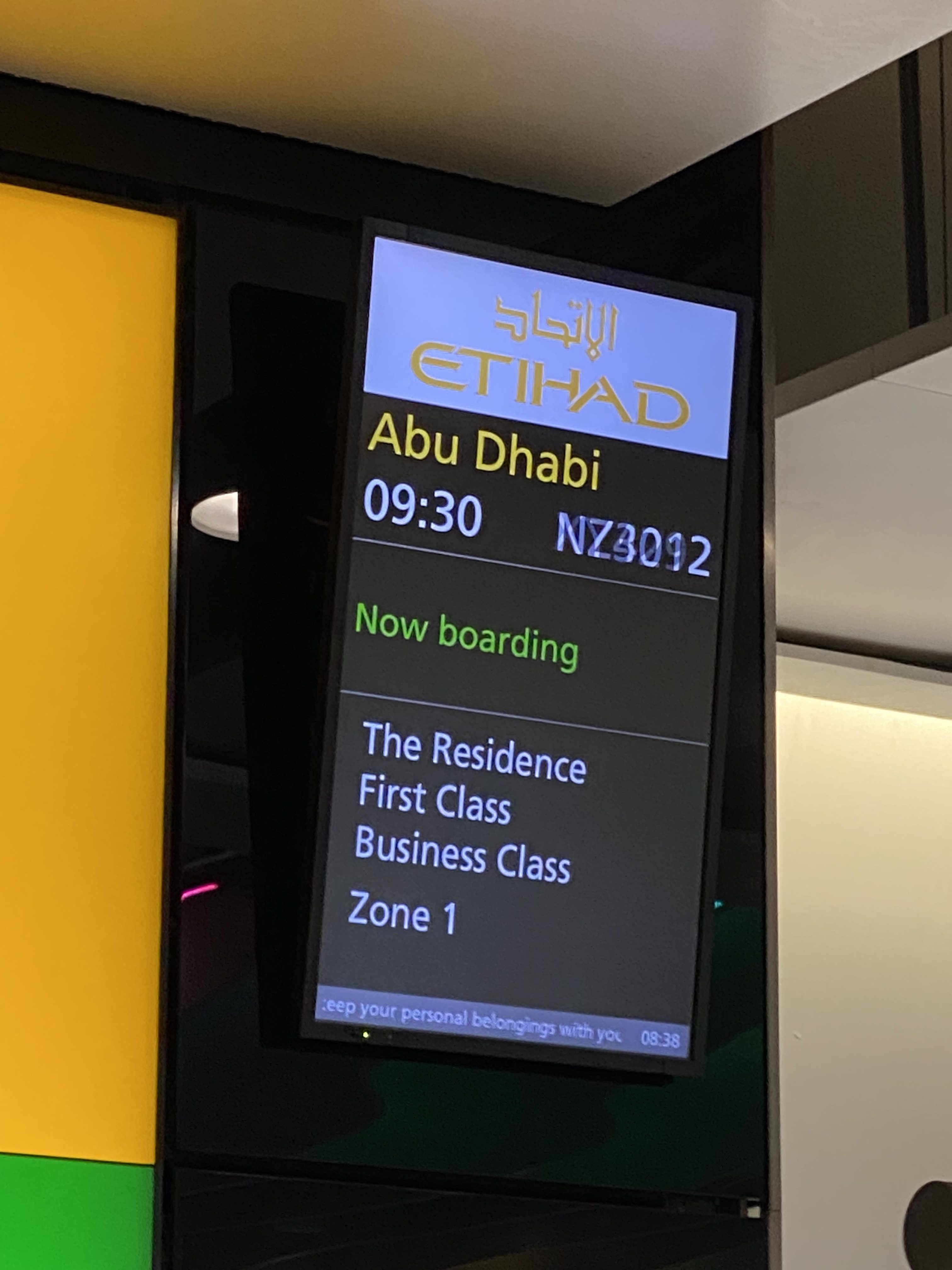 Boarding Etihad Airways EY12 from London (LHR) to Abu Dhabi (AUH)
